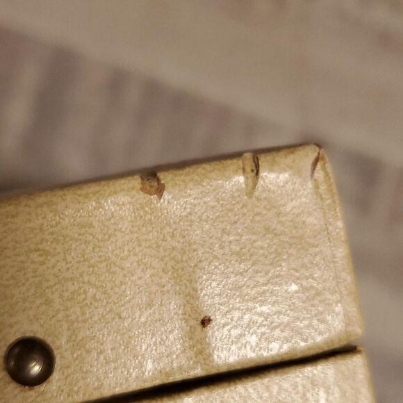 Vintage Small Mele Ivory Jewelry Box w/Pink Crushed Velvet Lining - Picture 8 of 10